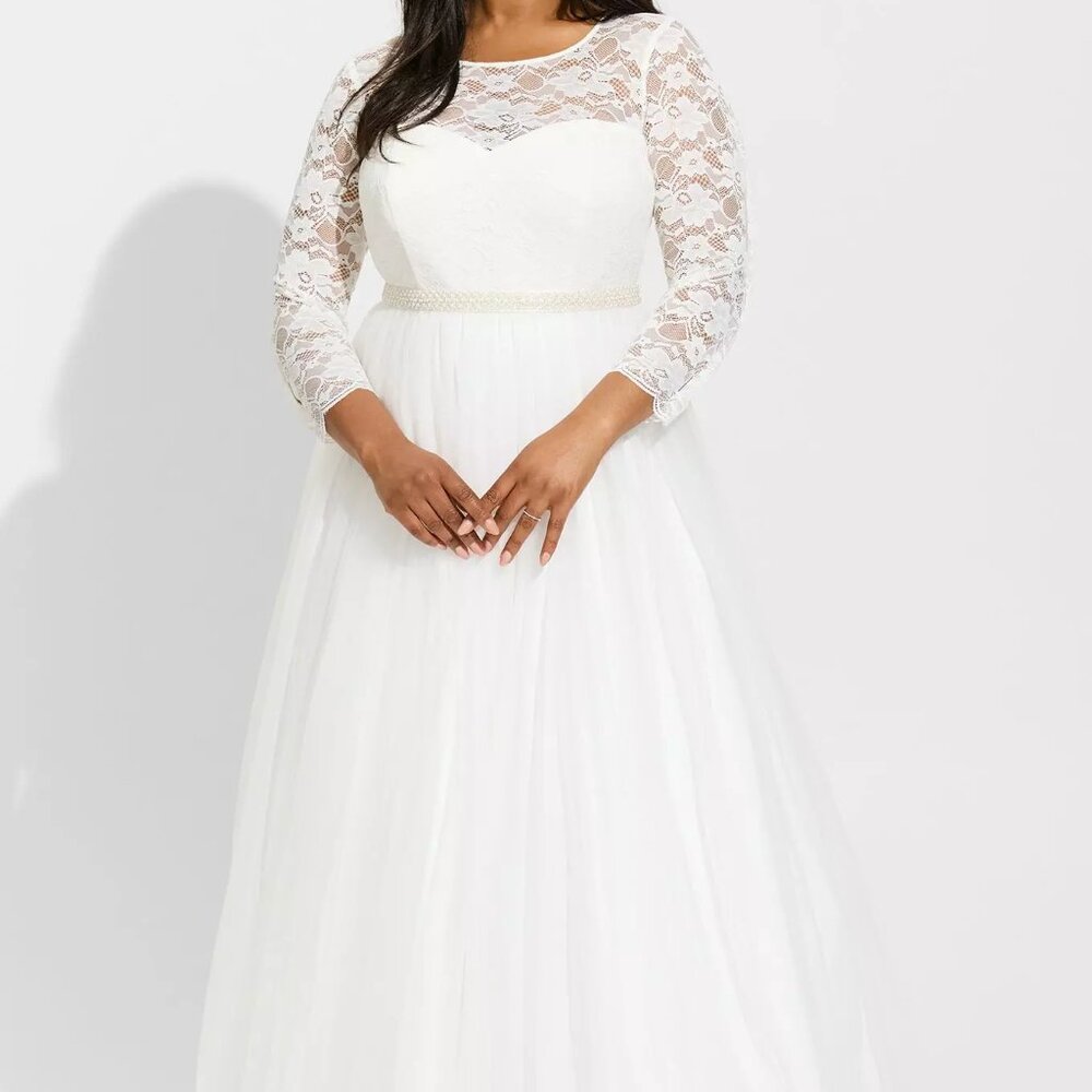 Torrid Ivory Lace Tulle with beaded sash Wedding Dress.